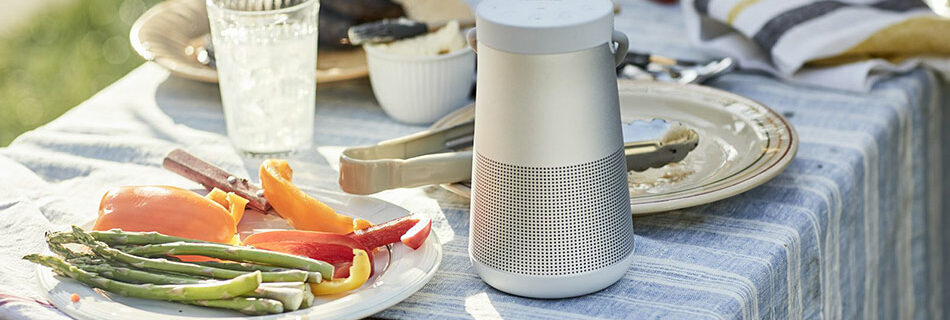 Bocinas portátiles y bluetooth elegantes