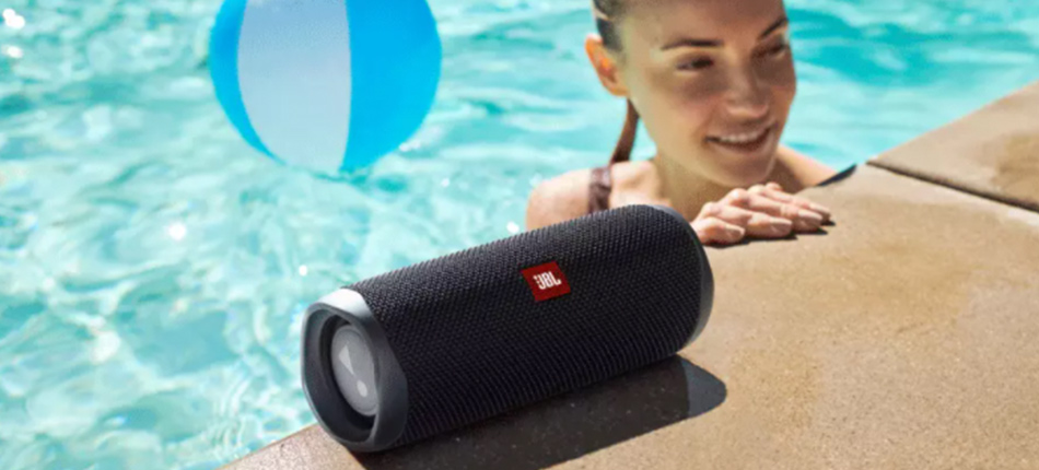 Bocinas portátiles y bluetooth resistentes al agua